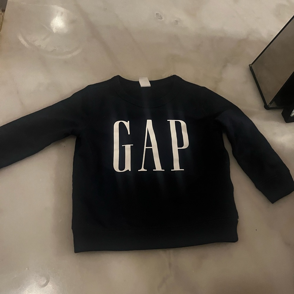 Gap sweatshirt